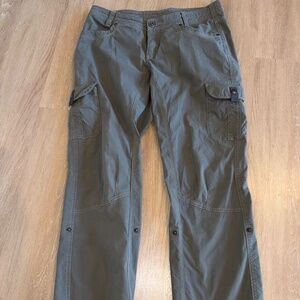 KÜHL Splash™ Roll-Up Cargo Pants Olive Green Women's 10 Short